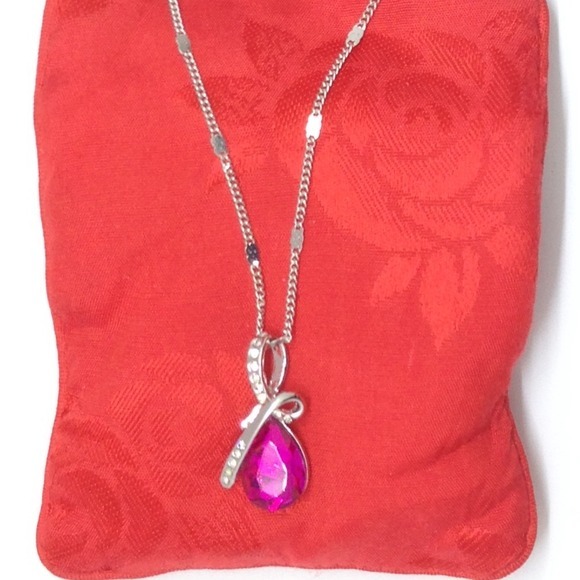 DARK PINK PEAR SHAPED CRYSTAL NECKLACE 18k PL - Picture 2 of 3